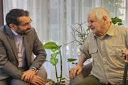 دیدار صمیمی رییس انستیتو پاستور ایران با یکی از بازنشستگان