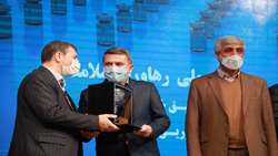 تجلیل از رییس انستیتو پاستور ایران در مراسم 100 روز توفیق خدمت