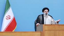 رییس جمهور در همایش سراسری مدیران دولت: با نگاه ویژه و کار تحولی تمام موانع تولید را برطرف کنید