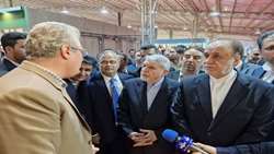 برپایی غرفه معرفی پایگاه تحقیقاتی بیماری‌های نوپدید و بازپدید انستیتو پاستور ایران در شهر همدان
