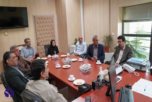 تأکید بر استمرار برنامه تولید واکسن هاری دامی در جلسه با مدیران سازمان دامپزشکی کشور